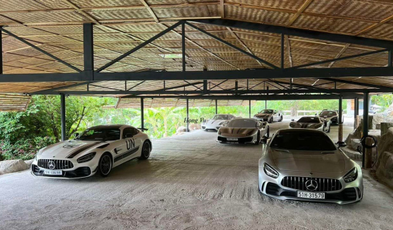 Garage mới xây dựng của ông Đặng Lê Nguyên Vũ ở M'Drắk lộ diện, toàn hàng độc được mang về cất giữ