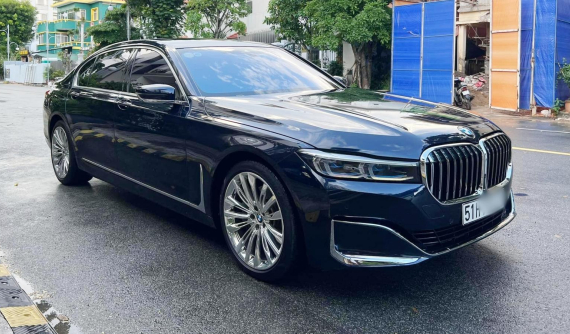 Vợ chồng Đàm Thu Trang bán xe sang BMW 740Li Pure Excellence sau khi chi hơn 26 tỷ đồng mua 2 xe mới