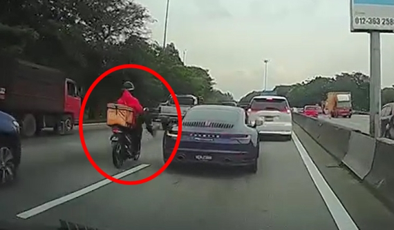 Nam shipper có thể "ngất" khi biết giá trị gương chiếu hậu xe Porsche 911 mà mình mới đạp gãy