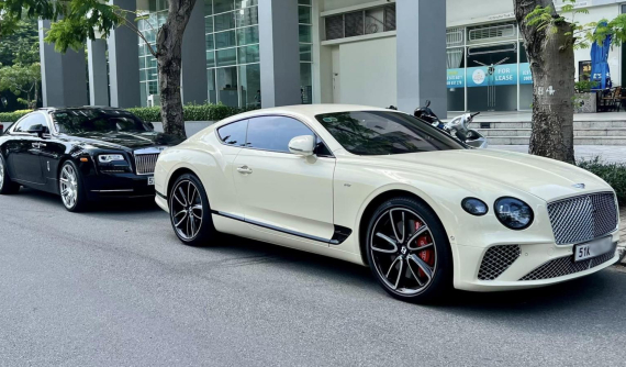 Cặp đôi Coupe siêu quý tộc Anh quốc của vợ chồng Cường "Đô-la" dạo phố cuối tuần