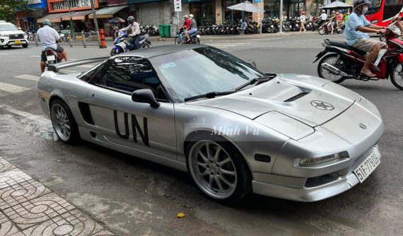 "Huyền thoại JDM" Acura NSX độc nhất Việt Nam lần đầu tái xuất trên đường phố Sài thành sau khi về tay chủ mới