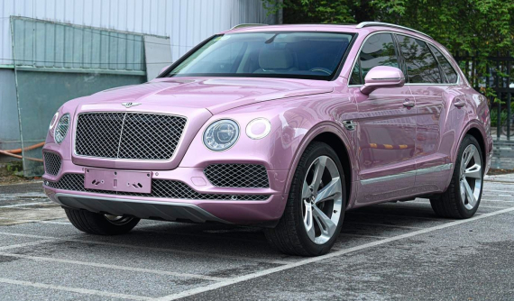 Khám phá Bentley Bentayga Passion Pink độc nhất Việt Nam, giá trải nghiệm chỉ 8 tỷ đồng