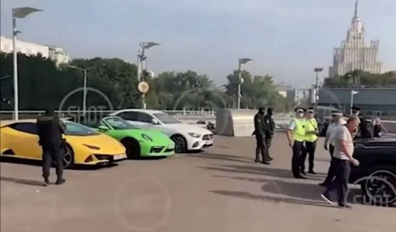 7 người bị tạm giam vì tham gia sự kiện siêu xe giữa lúc chiến sự Nga - Ukraine vẫn đang diễn ra