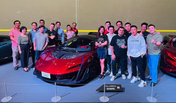 Video: 21 chiếc xe McLaren tụ tập ở Singapore, 1 nữ đại gia mang bộ tứ siêu phẩm gần 600 tỷ đồng góp vui