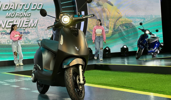 VinFast chính thức bàn giao lô "xe máy điện quốc dân" Evo200 đầu tiên