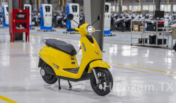 Đánh giá xe máy điện Vinfast EVO200: Nhỏ gọn, cốp rộng, đi được xa và giá "sinh viên"