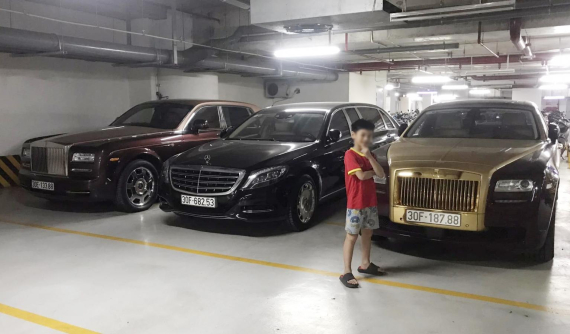 Rolls-Royce Ghost sắp đấu giá, số phận 2 xe siêu sang trị giá trăm tỷ đồng còn lại của Trịnh Văn Quyết sẽ ra sao?