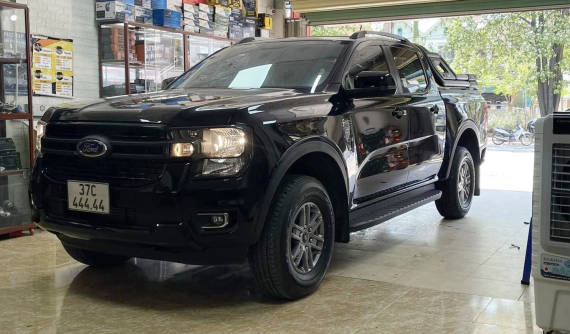 Bấm được biển ngũ quý 4, chủ xe Ford Ranger 2022 ở Nghệ An như "trúng số"