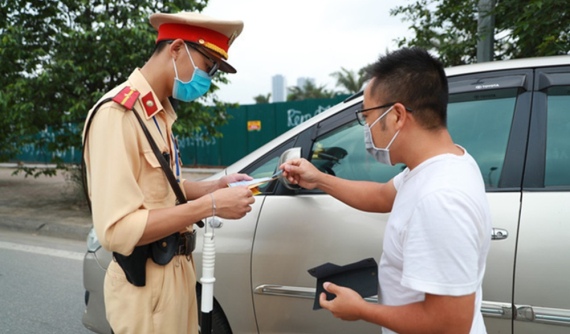 Bộ Công an đề xuất 4 trường hợp CSGT được dừng xe