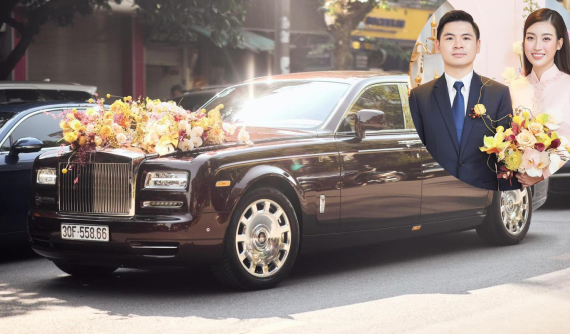 Rolls-Royce Phantom hơn 80 tỷ đồng cùng nhiều xe khủng rước dâu cho con trai bầu Hiển với Hoa hậu Đỗ Mỹ Linh