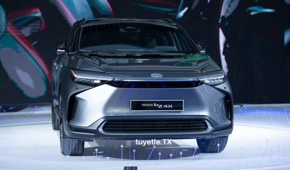 Toyota bZ4X chính thức ra mắt Việt Nam tại triển lãm VMS 2022, liệu có được phân phối để cạnh tranh VinFast VF8?