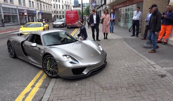 Những điều cần làm ngay sau khi xe ô tô bị cạ gầm