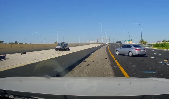 Đoạn video này cho thấy SUV hạng sang Land Rover Defender rất "đáng đồng tiền bát gạo"