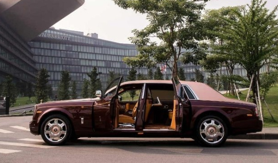 Chốt ngày đấu giá xe Rolls-Royce Phantom Lửa thiêng thửa riêng cho cựu Chủ tịch FLC, tiền đặt cọc là 5,6 tỷ đồng