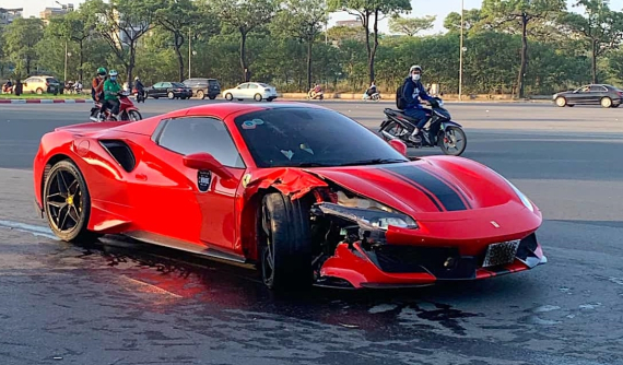 Lộ diện danh tính chủ nhân chiếc siêu xe Ferrari đụng chết người ở Hà Nội