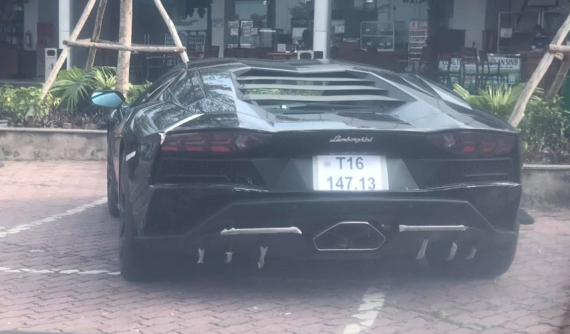 Biển số tạm là gì? Quy trình đăng ký online biển số này ra sao khi bạn mới mua xe từ showroom nhưng muốn lái xe?