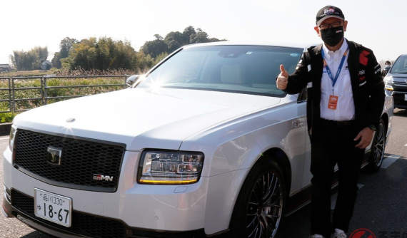 Toyota Century GRMN với đúng 2 chiếc trên toàn thế giới của "sếp tổng" Toyota tái xuất