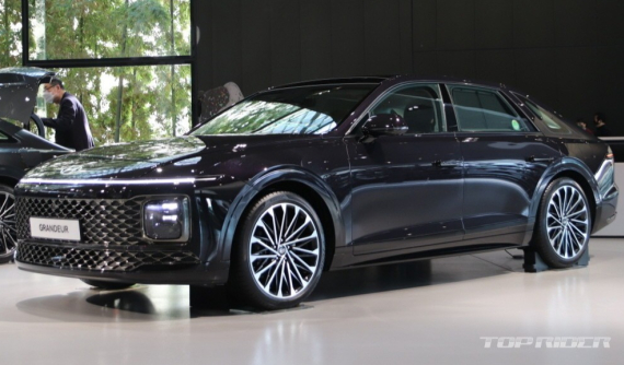 Cận cảnh thiết kế "bằng xương, bằng thịt" của sedan tiệm cận xe sang Hyundai Grandeur 2023