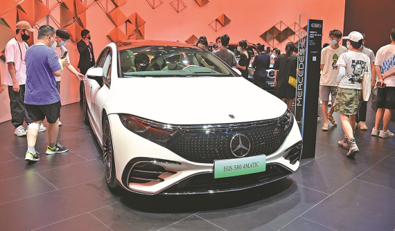 Xe điện hạng sang Mercedes-EQS giảm giá kịch sàn tại Trung Quốc vì quá ế