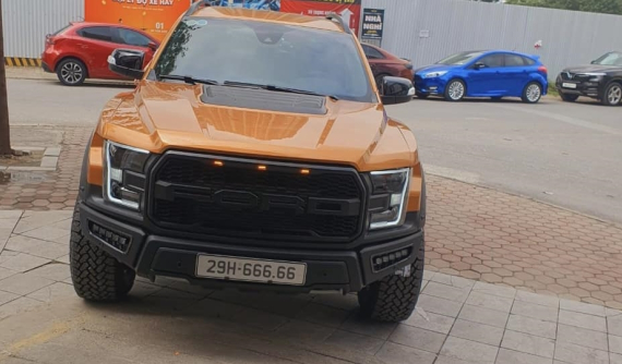 Huấn "hoa hồng" ngỏ ý mua xe bán tải Ford Ranger biển ngũ quý 6, vài tiếng sau đã chốt đơn
