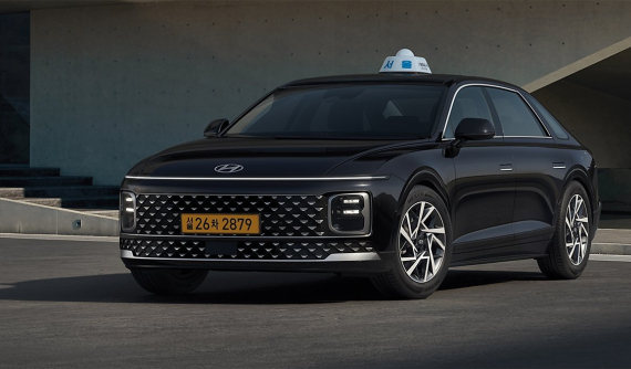 Vén màn Hyundai Grandeur 2023 phiên bản taxi "sang, xịn, mịn"