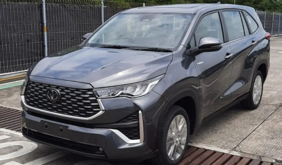 Toyota Innova 2023: Thay đổi hay là "chết"