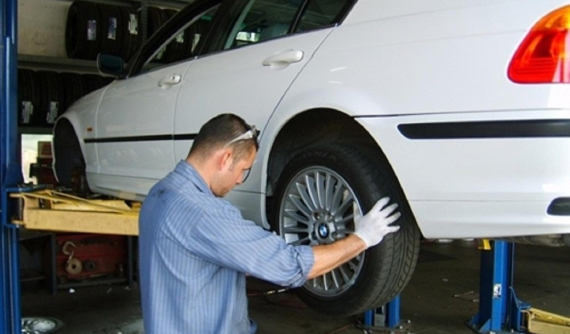 Khi nào nên đảo lốp xe ô tô? Không đảo lốp xe có được không?