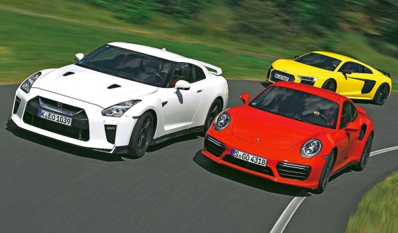 Không chỉ thua trên sân cỏ, Đức còn "hít khói" Nhật về sản xuất ô tô