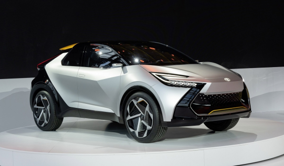 SUV cỡ B với thiết kế táo bạo Toyota C-HR Prologue trình làng, bán ra vào năm sau, rẻ hơn Corolla Cross