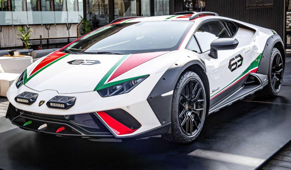 Ngắm hình ảnh thực tế của "siêu bò" chạy địa hình Lamborghini Huracan Sterrato tại nơi diễn ra World Cup 2022