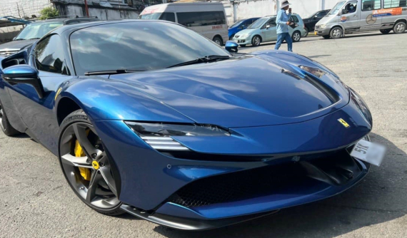 Cường "Đô-la" hoàn thành các thủ tục đăng ký biển số cho Ferrari SF90 Spider hơn 50 tỷ đồng, vẫn là "biển trắng xinh xắn"
