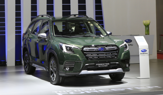 Loạt ô tô giảm giá sốc dịp cuối năm, người mua tiết kiệm hàng trăm triệu đồng lại còn được tặng thêm quà