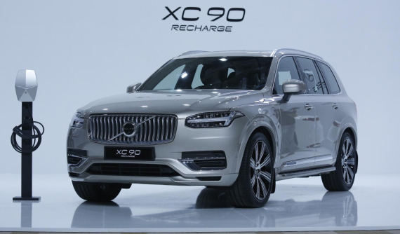 Volvo XC60 Recharge được xướng tên trong giải thưởng ô tô của năm 2022 dù bằng điểm với Ford Everest