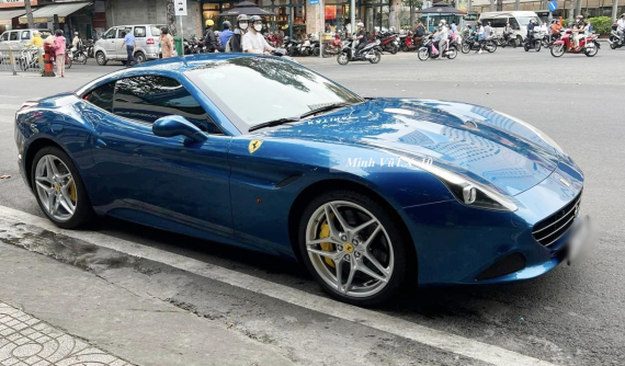 Tài chính tầm 10 tỷ đồng, đây là chiếc Ferrari mui trần không có lựa chọn nào tốt hơn ở Việt Nam