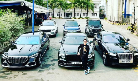 Pagani Huayra vắng mặt trong "cuộc họp" các xe đắt tiền của Minh "Nhựa", đếm sơ sơ đã hơn 80 tỷ đồng