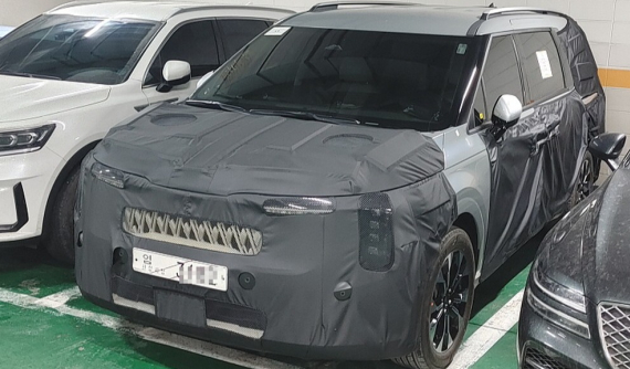 Kia Carnival phiên bản nâng cấp lộ diện với thiết kế mới, thêm phiên bản hybrid tiết kiệm xăng