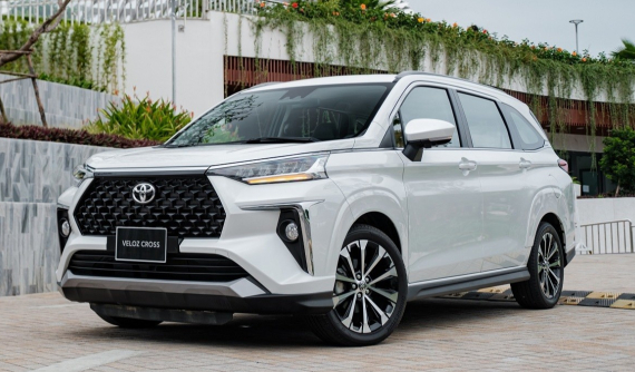 Toyota Việt Nam triệu hồi Veloz Cross nhập khẩu vì lỗi đồng hồ táp-lô