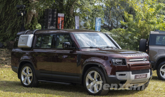 Land Rover Defender 130 2023: Không chỉ là phiên bản kéo dài của dòng xe Defender