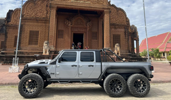 Jeep Gladiator bản độ kéo chân 6x6 sẵn sàng phục vụ các đại gia Việt, không phải sợ về "zin" khi đăng kiểm