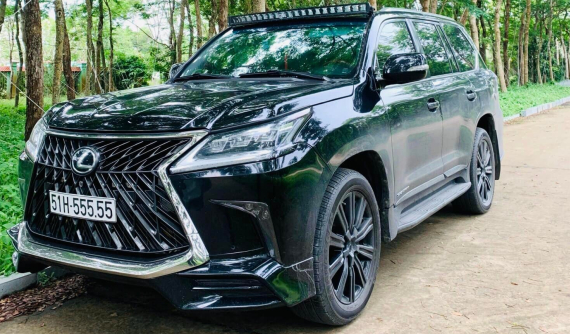Lexus LX570 độ hết bài và biển "ngũ quý" 5 được rao bán trên 7 tỷ đồng