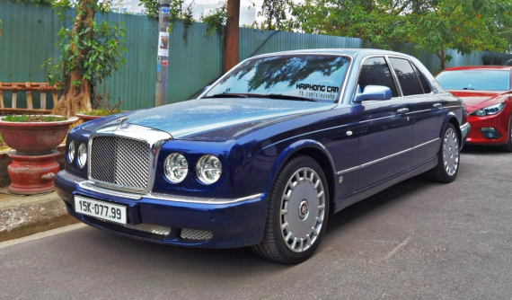 Siêu xe đã quá chán, chủ nhân Koenigsegg CCX âm thầm tậu xe siêu sang không tuổi Bentley Arnage