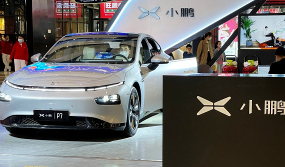 Tesla mạnh tay giảm giá xe khiến hãng đối thủ cũng phải làm theo