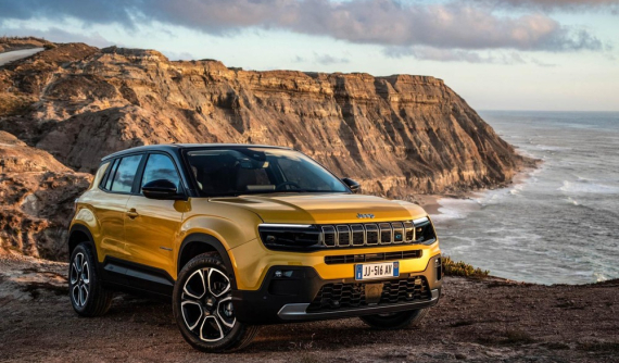 SUV điện cỡ nhỏ Jeep Avenger giành giải xe của năm 2023 ở châu Âu