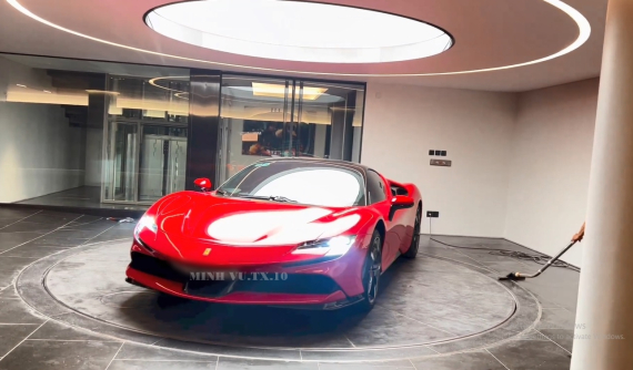 Doanh nhân Đức Huy xây nhà mới cho siêu xe Ferrari SF90 Stradale chẳng khác gì showroom siêu xe