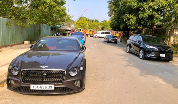 Doanh nhân Hải Phòng cho dàn xe hơn 80 tỷ đồng tắm nắng trong những ngày Xuân, Koenigsegg CCX vẫn biệt tăm