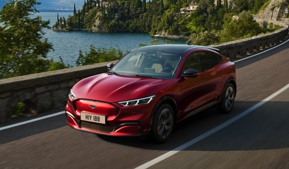 Trước sức ép từ Tesla, hãng Ford cũng giảm giá "tất tay" cho đối thủ của VinFast VF8