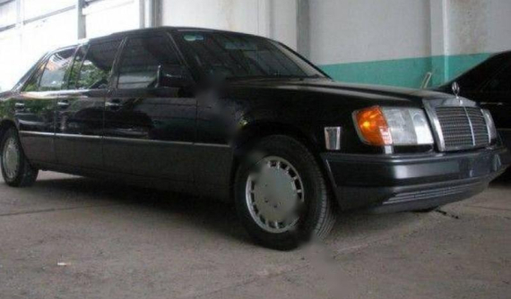 Độc quyền: "Qua" Vũ săn lùng thành công Mercedes-Benz 280E Limousine 6 cửa độc nhất Việt Nam