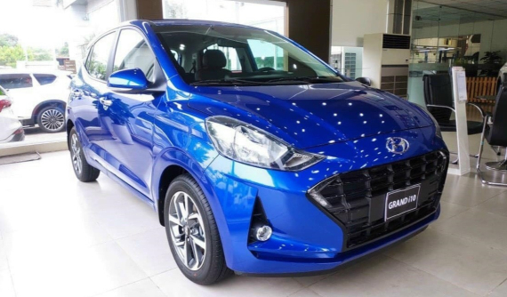 Hyundai Grand i10 giảm giá "sập sàn" sau Tết, cơ hội nào cho Kia Morning?