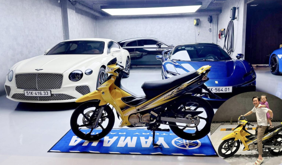 Chưa tới sinh nhật nhưng Cường "Đô-la"đã được tặng chiếc xe "cá mập" Yamaha 125ZR chưa đổ xăng