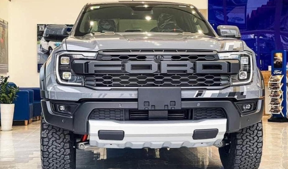 Sale vẫn nhiệt tình chào Ford Ranger Raptor 2023 bản V6 khiến không ít khách hàng lăn tăn